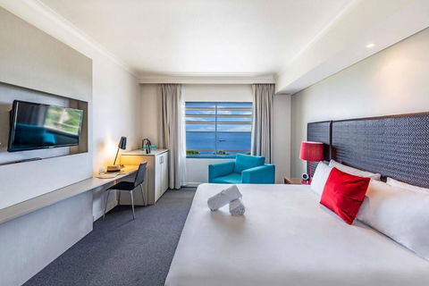 Resort Style King Pad With Sparkling Sea Views - Phillip Island Accommodation 2