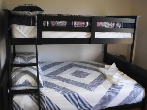 RIVER DOWNS COTTAGE - Phillip Island Accommodation 1