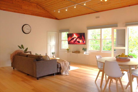 River Lea Cottage - Phillip Island Accommodation 1