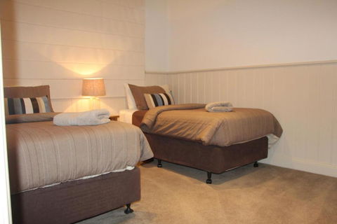 River Rock Cottage Centrally Located And Dog Friendly - Phillip Island Accommodation 2