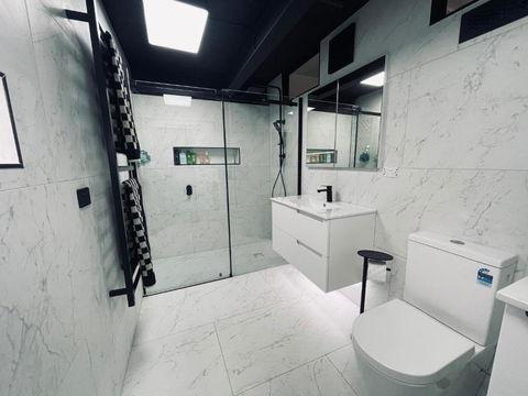 Red Tulip Apartments In Prahran - Phillip Island Accommodation 2