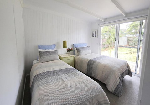 Saltbush - Ideally Located And Modernised MCM Beach House - Phillip Island Accommodation 1