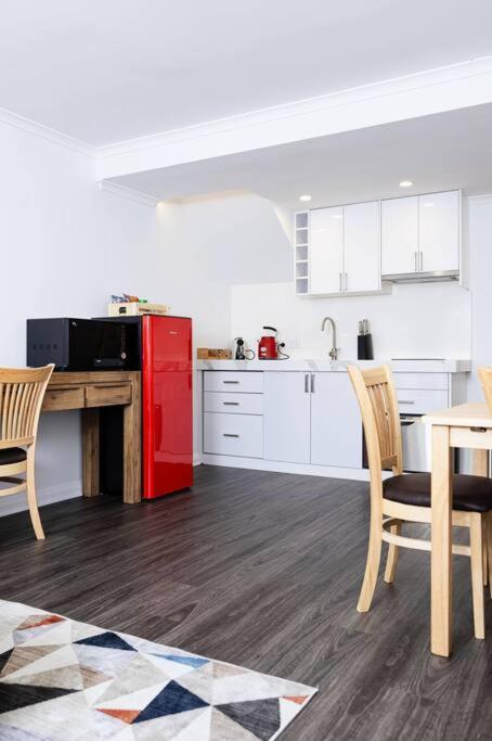 Salamanca Getaway Battery Point - Phillip Island Accommodation 0