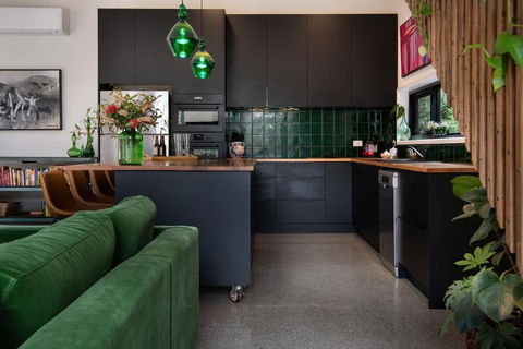 Rocky Hollow - Phillip Island Accommodation 2