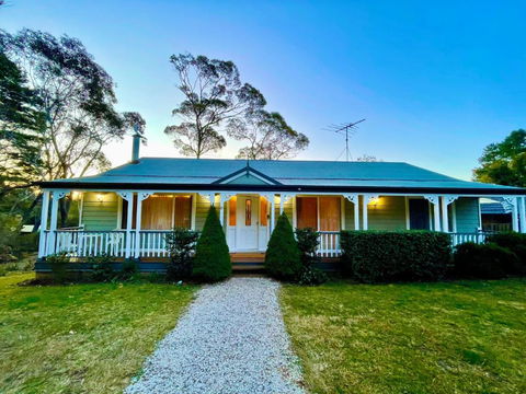 Rocky Mountain Cottage - Phillip Island Accommodation 0