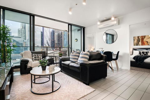 Rooftop Pool 2BR Apartment At Marvel Stadium With Free Parking - Phillip Island Accommodation 0