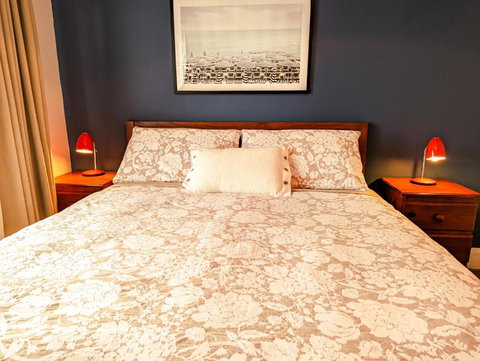 Room @ 88 - Phillip Island Accommodation 1