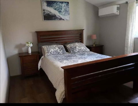 Roomy Rosegarden Flat In Roselands - Phillip Island Accommodation 0