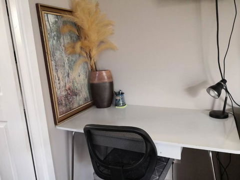 Roomy Rosegarden Flat In Roselands - Phillip Island Accommodation 1