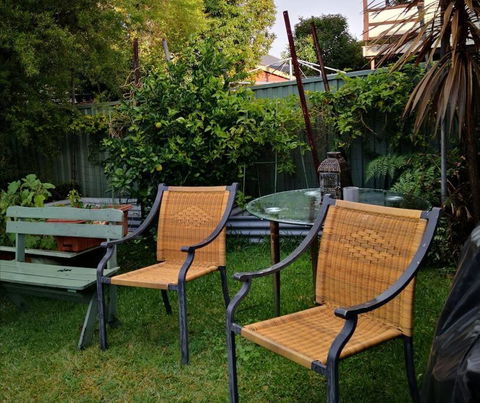 Roomy Rosegarden Flat In Roselands - Phillip Island Accommodation 2