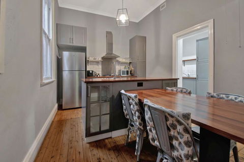 Rose Cottage - Stroll To CBD, Leafy Setting - Phillip Island Accommodation 1