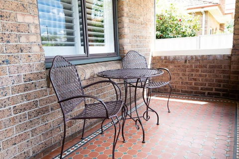 Rose Hill On Hamer, 1940s Charming Cottage Near Cook Park - Phillip Island Accommodation 3