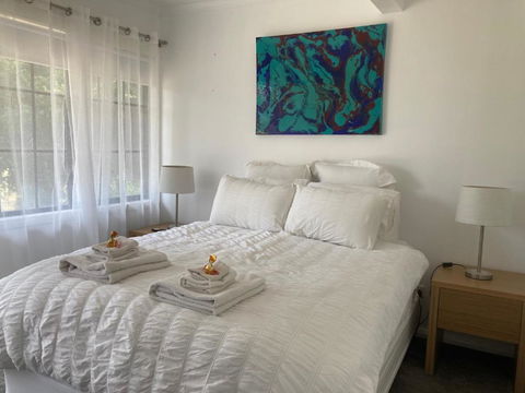 Rosewhite House - Phillip Island Accommodation 1