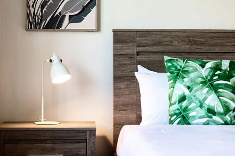 Runaway Bay Waterfront Delight - Phillip Island Accommodation 2