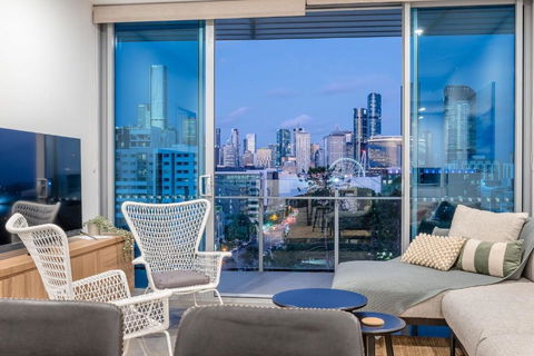 Russell St. Retreat Near Brisbane Convention Centre - Phillip Island Accommodation 0