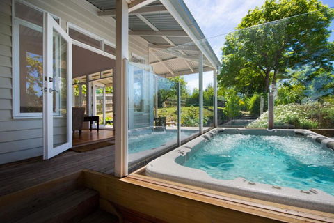 Sades - Phillip Island Accommodation 1