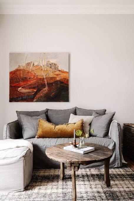 Sailors Whisk, Luxurious Restored Antique Cottage - Phillip Island Accommodation 3