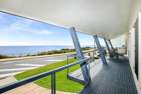 Salt - Aldinga Beach - C21 SouthCoast Holidays - Phillip Island Accommodation 1