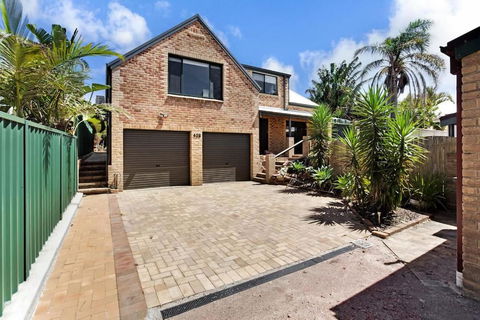 Salt Wood Cabin Style Retreat - Phillip Island Accommodation 0