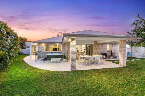 Salty Pause At Bondi House - With Spa And Pet Friendly! - Phillip Island Accommodation 3