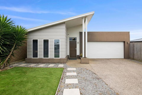 Salty Sage Beach House - Phillip Island Accommodation 3