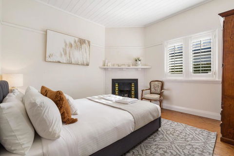 Sampson Cottage - Historic Charm - Phillip Island Accommodation 1