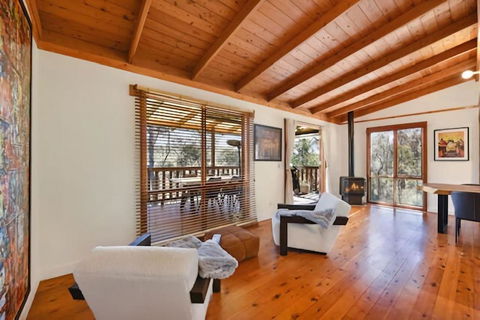 Samsara Blue Mountains - Phillip Island Accommodation 1