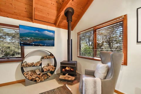 Samsara Blue Mountains - Phillip Island Accommodation 3