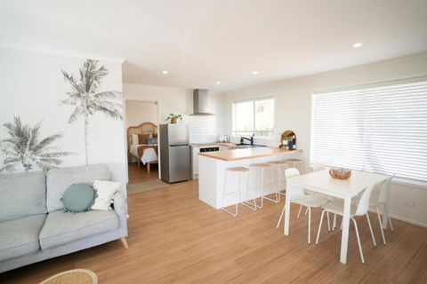 Sanbis Cabin - Hidden Boutique Retreat, Sea Views - Phillip Island Accommodation 2