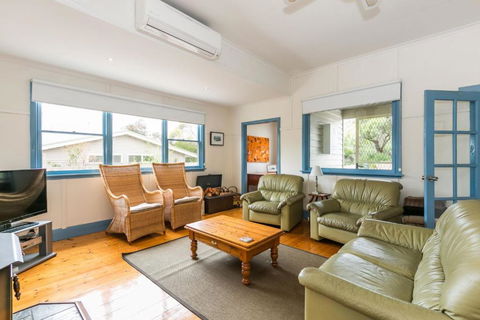 Sand Surf And Sunshine - Phillip Island Accommodation 3