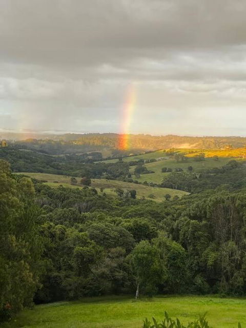 Sanctuary In Luscious Green Hills Of Coorabell - Phillip Island Accommodation 2