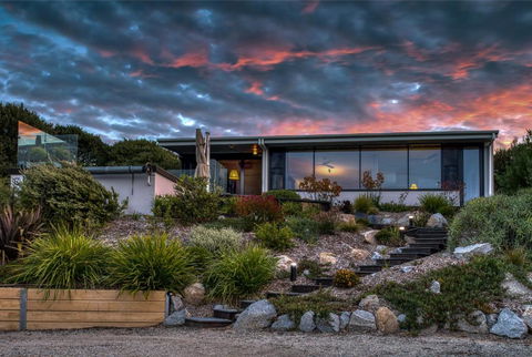 SALT Luxury Couples Villa - Phillip Island Accommodation 3
