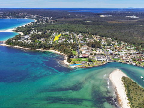 Sandalwood At Huskisson - Phillip Island Accommodation 1