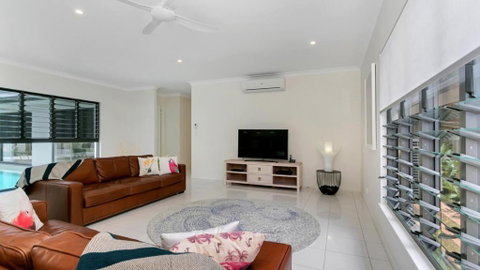 Sandcastles - Palm Cove - Phillip Island Accommodation 3