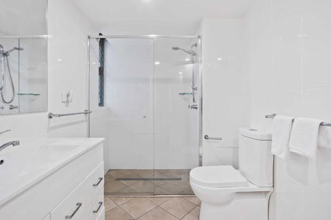 Sandown - Hosted By Burleigh Letting - Phillip Island Accommodation 1