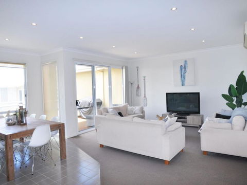 Sandpiper 3 - Close To Town And Beach - Phillip Island Accommodation 1