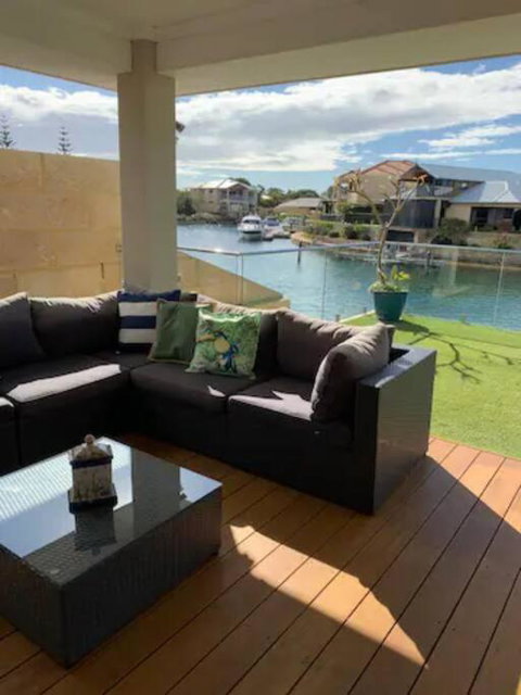 Sandpiper Island Tranquil Waterfront Views & Jetty - Phillip Island Accommodation 2