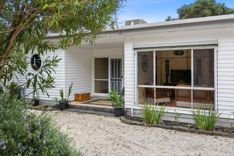 SANDY ANN At Lonnie - Phillip Island Accommodation 1