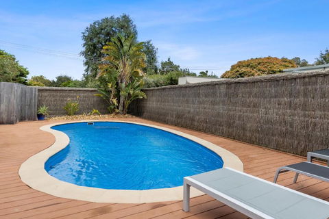 SANDY ANN At Lonnie - Phillip Island Accommodation 0
