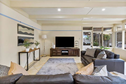 SANDY ANN At Lonnie - Phillip Island Accommodation 2