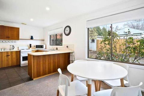Sandy Bay Cozy Cottage Close To CBD - Phillip Island Accommodation 1