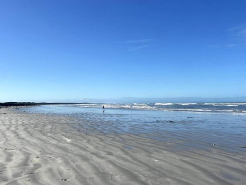 Sandy Bottoms Beach Escape - Phillip Island Accommodation 1