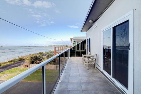 Sandy Cove - Phillip Island Accommodation 3