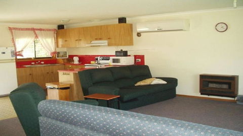 Sandy Escape - Phillip Island Accommodation 2