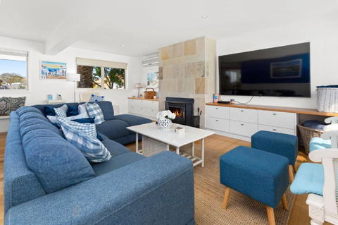 SANTORINI BEACH HOUSE SAFETY BEACH - Phillip Island Accommodation 1