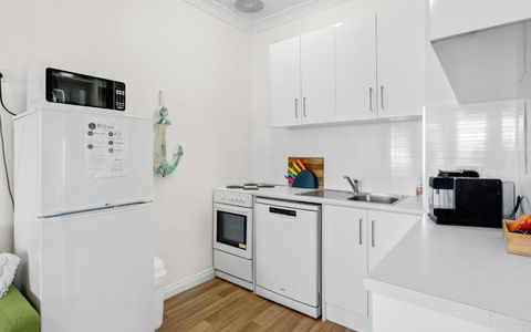 SEA BREEZE @ Smugglers Inn - Phillip Island Accommodation 3