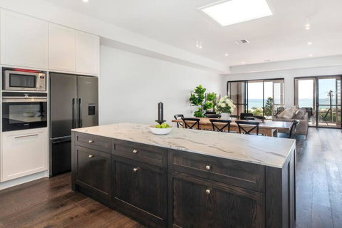 SEA FOR MILES At Semaphore To Relax & Unwind - Phillip Island Accommodation 3