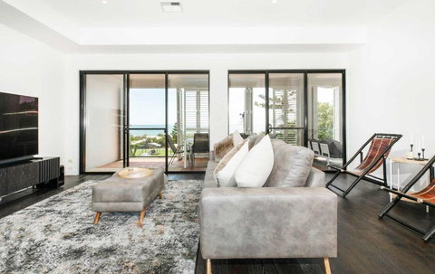 SEA FOR MILES At Semaphore To Relax & Unwind - Phillip Island Accommodation 0