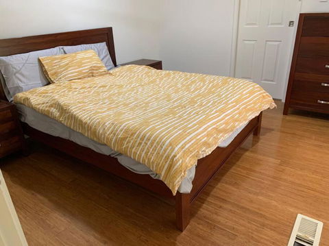 Serene 4-bedroom House In Melbourne East - Phillip Island Accommodation 1
