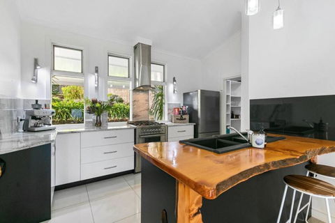 Sunset Estate In Mount Osmond - Phillip Island Accommodation 2